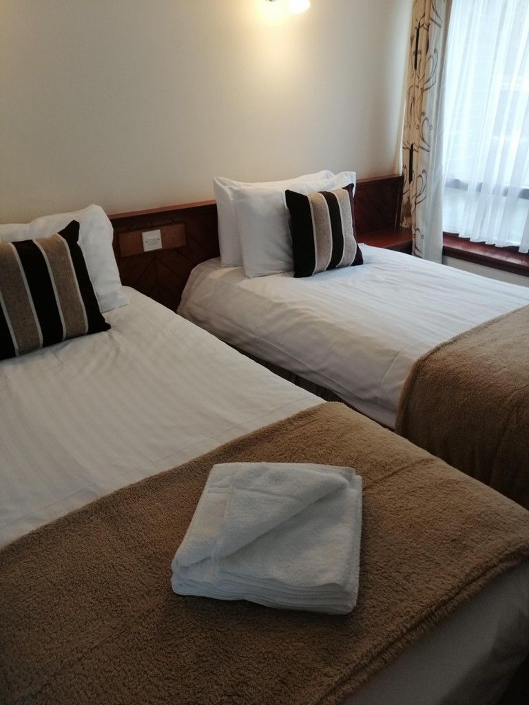 king luxury suite Glenfarg perth